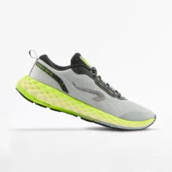 CHAUSSURES DE RUNNING HOMME KIPRUN KS900 GRIS JAUNE