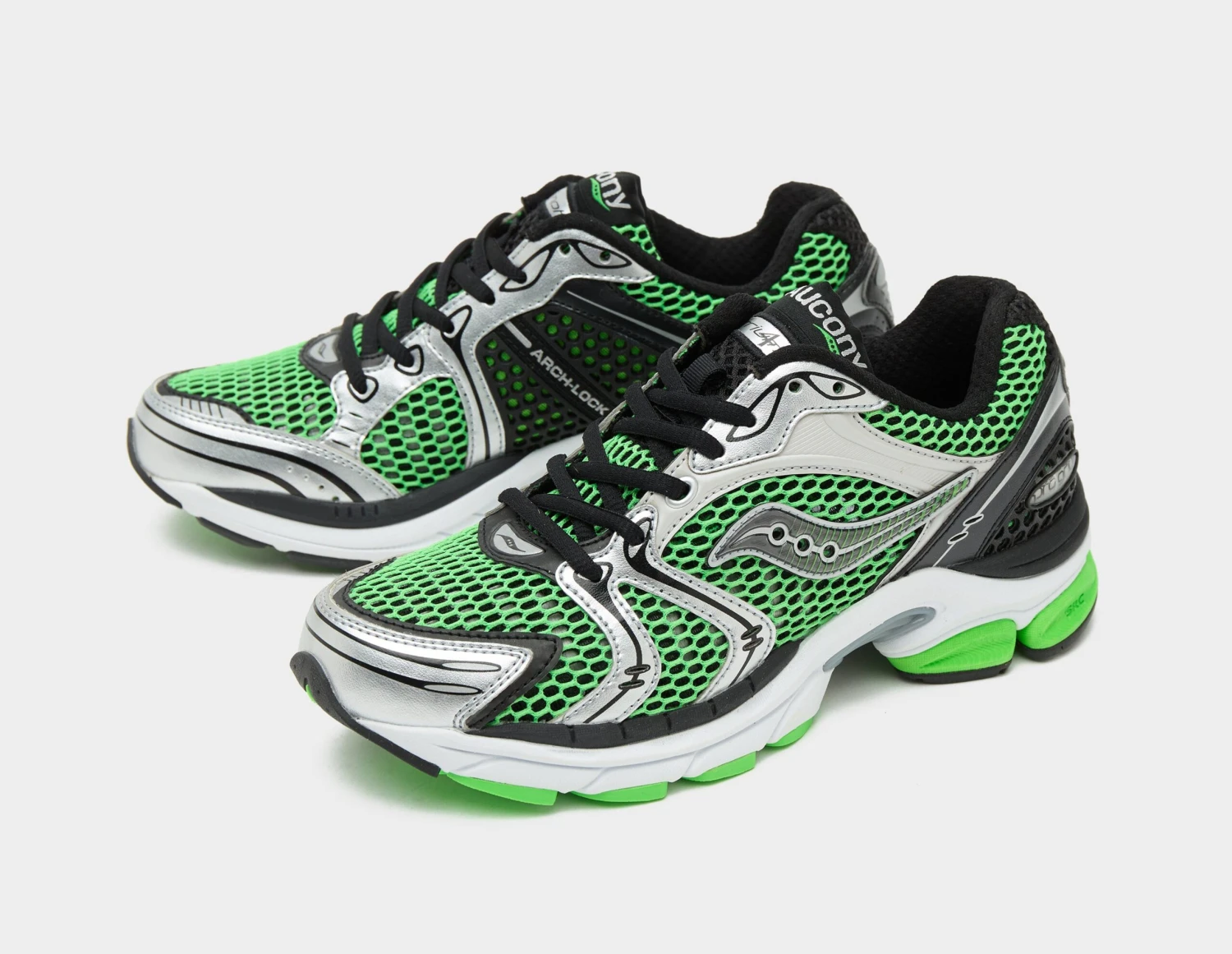 Saucony ProGrid Triumph 4 6 Saucony ProGrid Triumph 4 – Image 6